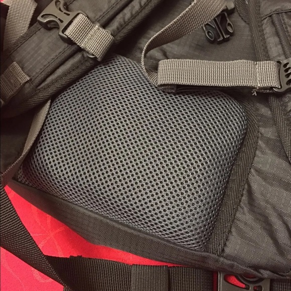 New! Stormtech performance backpack new black - Picture 3 of 8